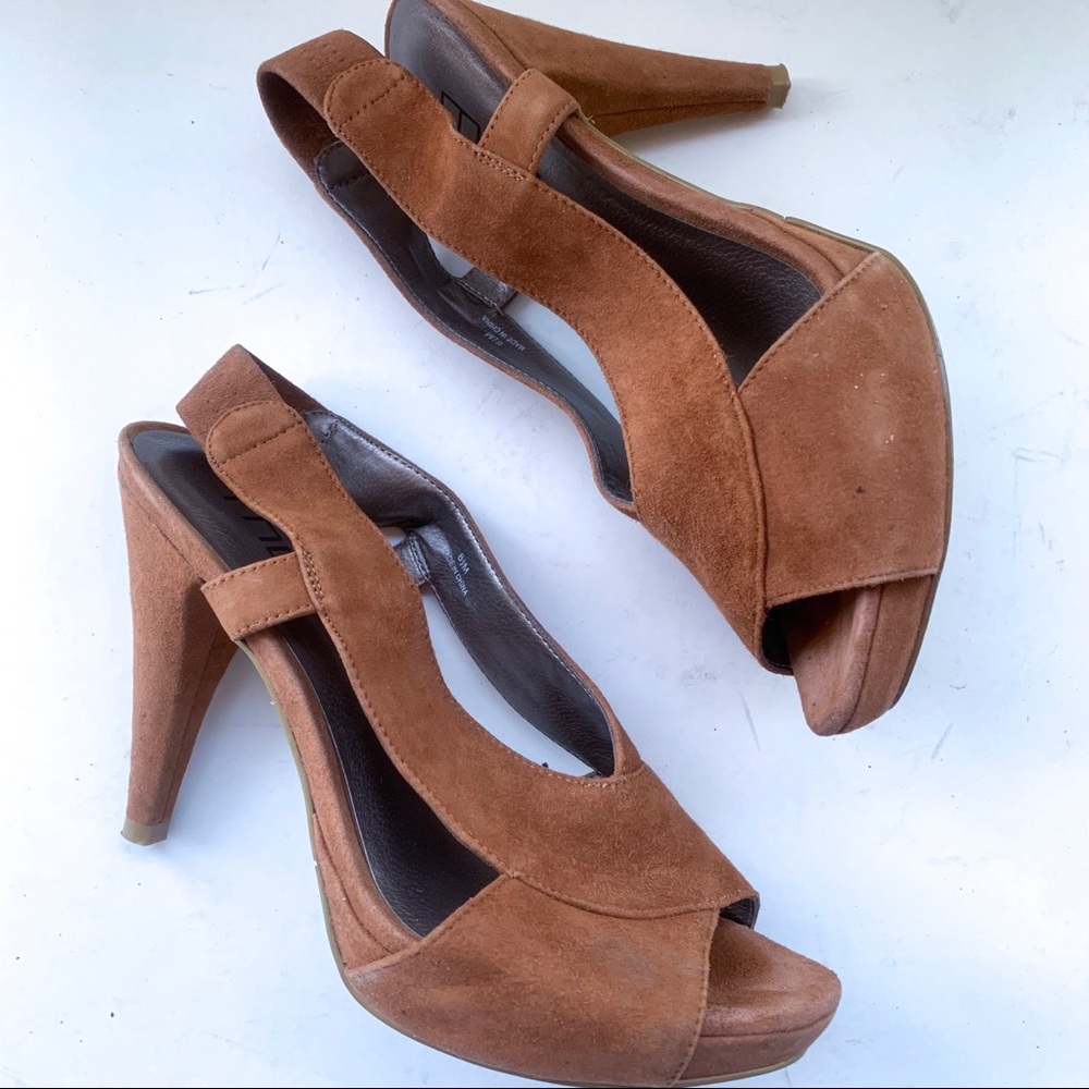 Moda Suede Heels